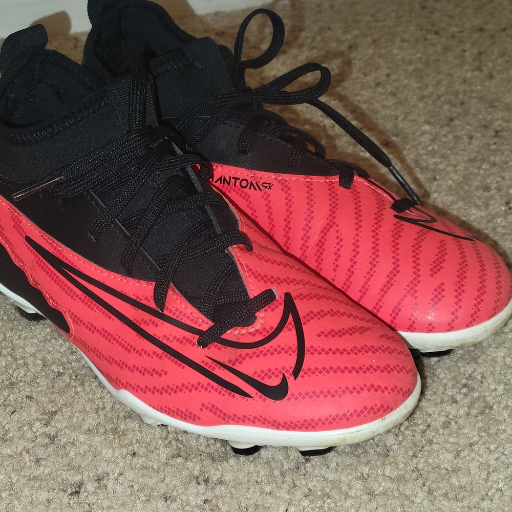 Nike Kids Red and Black Sports Shoes
